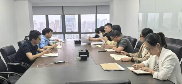 資金管理與財務核算中心聯合黨支部開展深入貫徹中央八項規定精神學習教育
